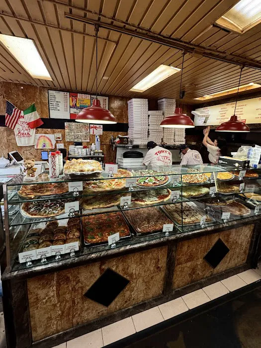 Tony's Brooklyn Pizza Picture 1