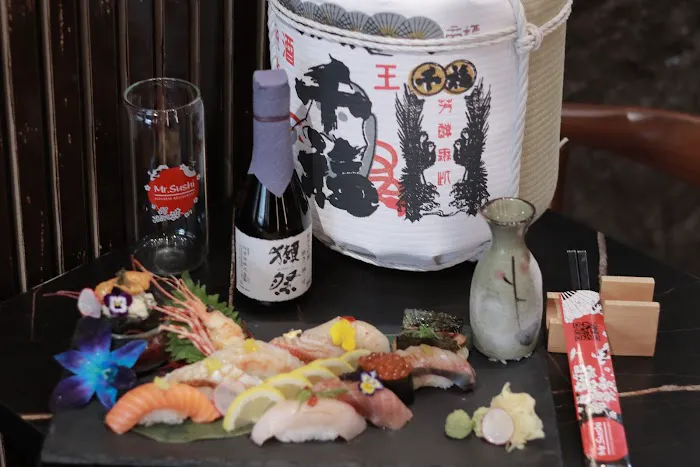 Mr sushi Japanese restaurant (Williamsburg) Picture 6