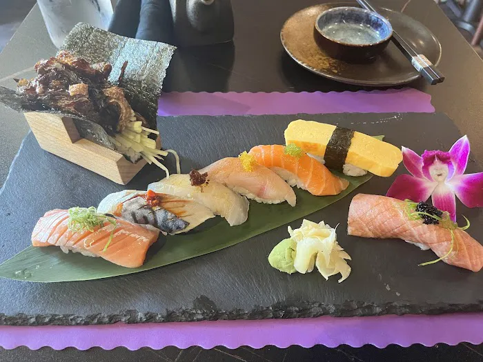 Mr sushi Japanese restaurant (Williamsburg) Picture 2