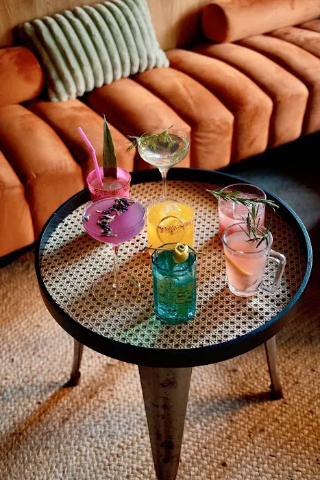 Mommy's Cocktail Bar Picture 4