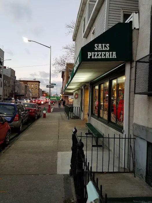 Sal's Pizzeria Picture 5