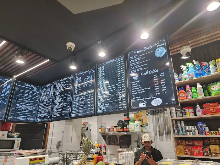 American Metro Gourmet Deli Picture 6