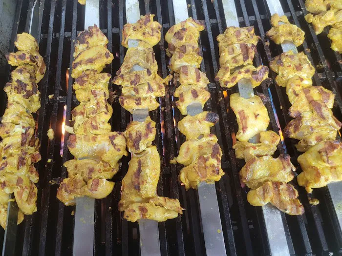 Wraps And Kebabs Halal Food Truck Picture 10