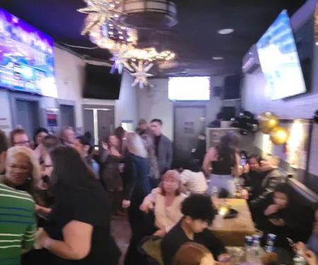 Eddie Jr's SPORTS LOUNGE