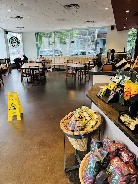 Starbucks Picture 5