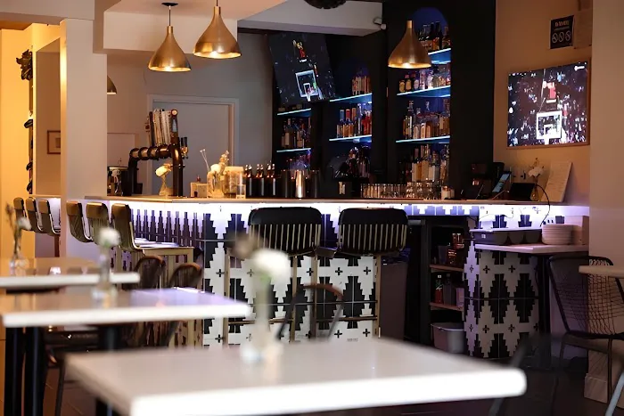CANTINA 138 Picture 1