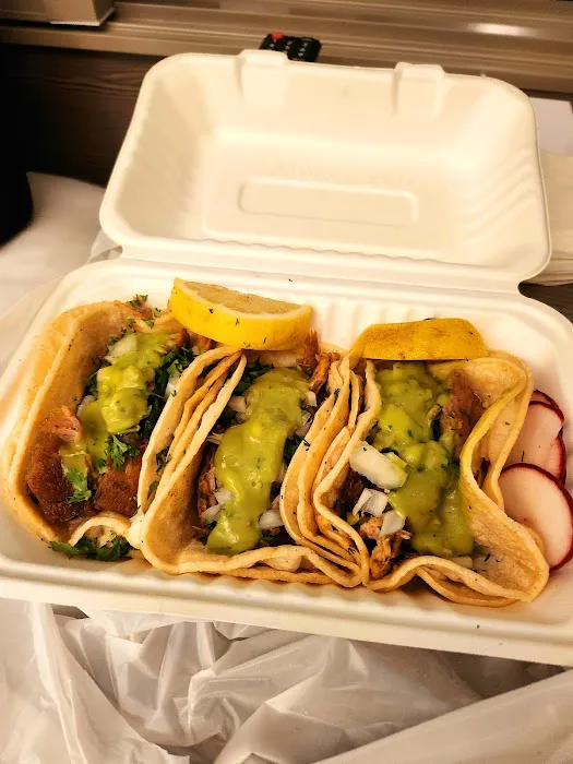 Don Panchito Taco truck Picture 8
