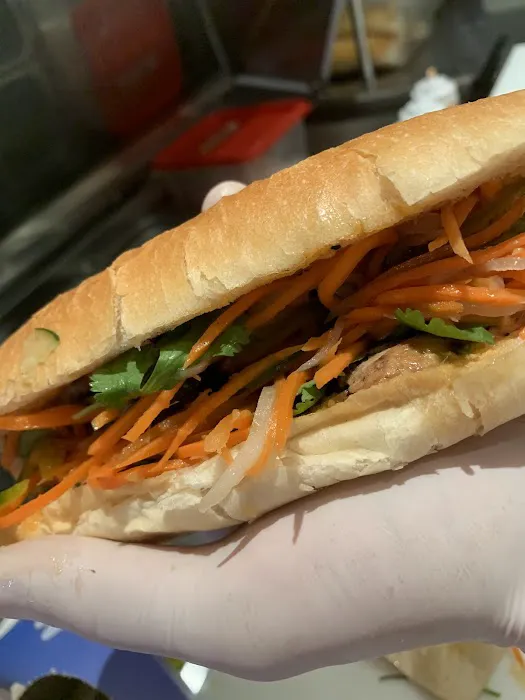 Bun Noodles & Sandwiches Picture 1