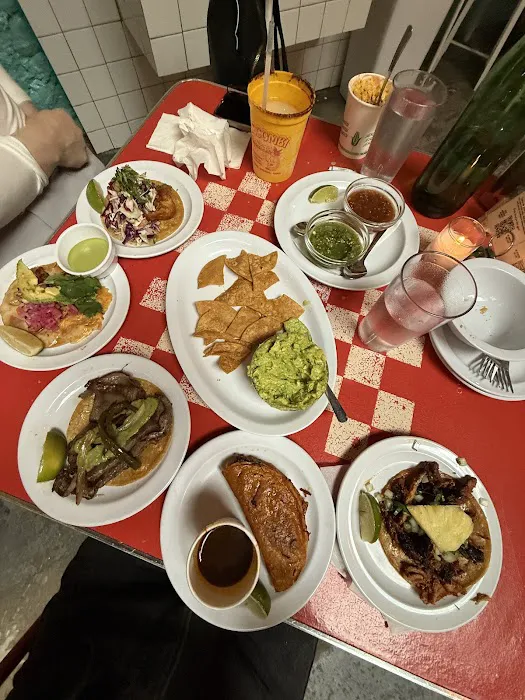 Tacombi Picture 10
