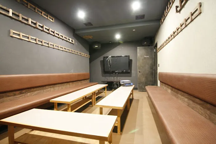 Beats Karaoke Cafe Picture 4