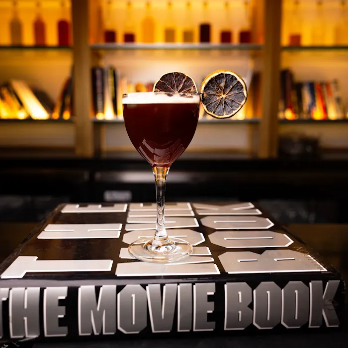 Cinemixology Room Picture 4