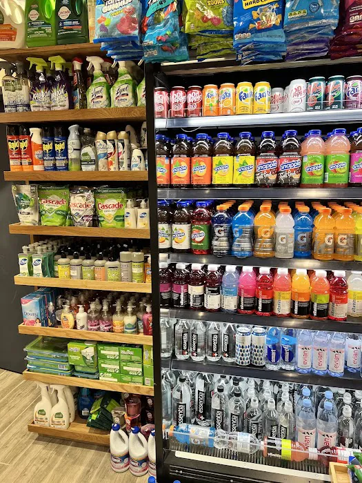 Domino Gourmet Marketplace Picture 7