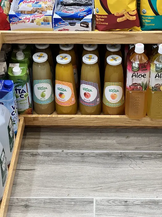 Domino Gourmet Marketplace Picture 6