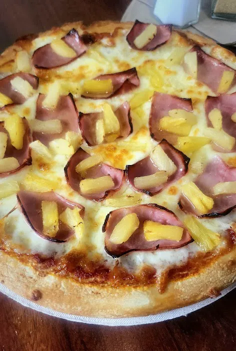 Singas Famous Pizza Picture 3
