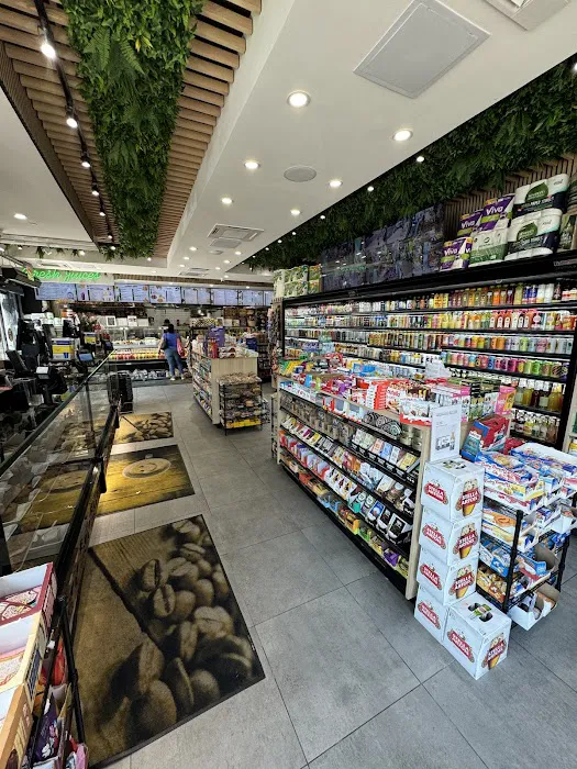 Bread & Butter Market (505 Grand Street) Picture 10