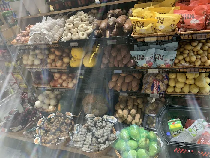 Bread & Butter Market (505 Grand Street) Picture 3