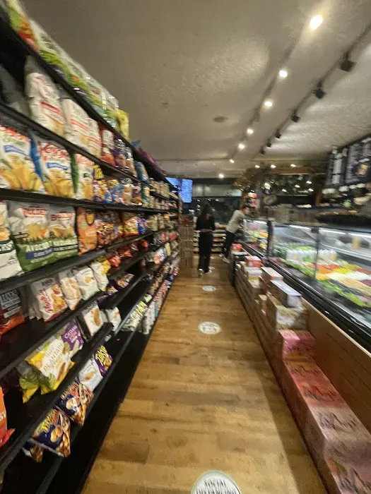 Healthy Way Organic Market Picture 5
