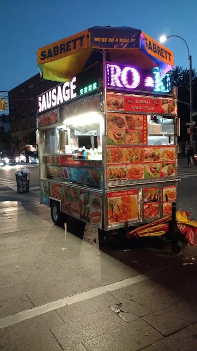 Madhat Hallal Food Truck Picture 1