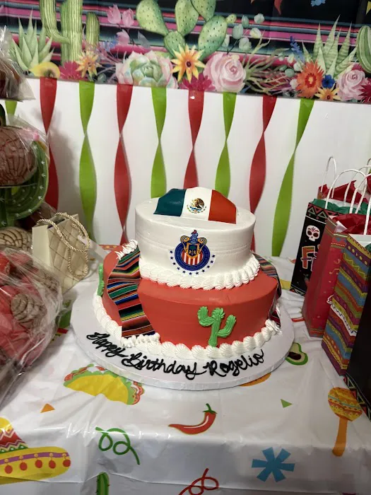 La Fe Bakery & Restaurant Picture 9
