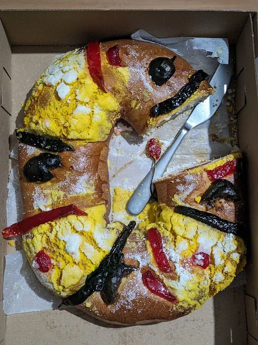 La Fe Bakery & Restaurant Picture 7