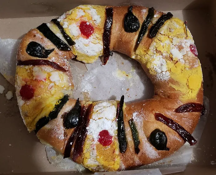 La Fe Bakery & Restaurant Picture 4