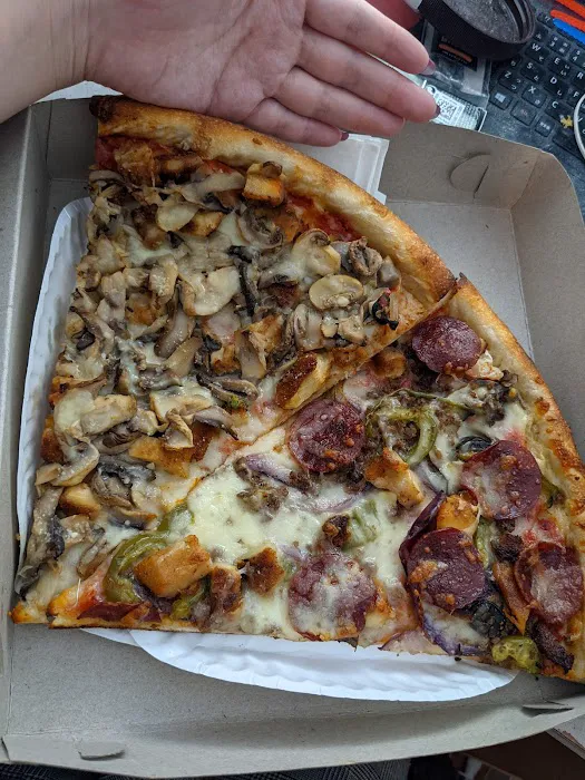 Daro's Pizza & Chicken Picture 9