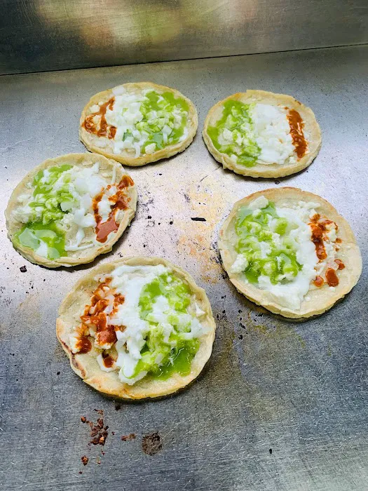 El carnalito Food truck Picture 9