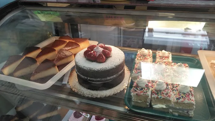 La Dulce Bakery Picture 6