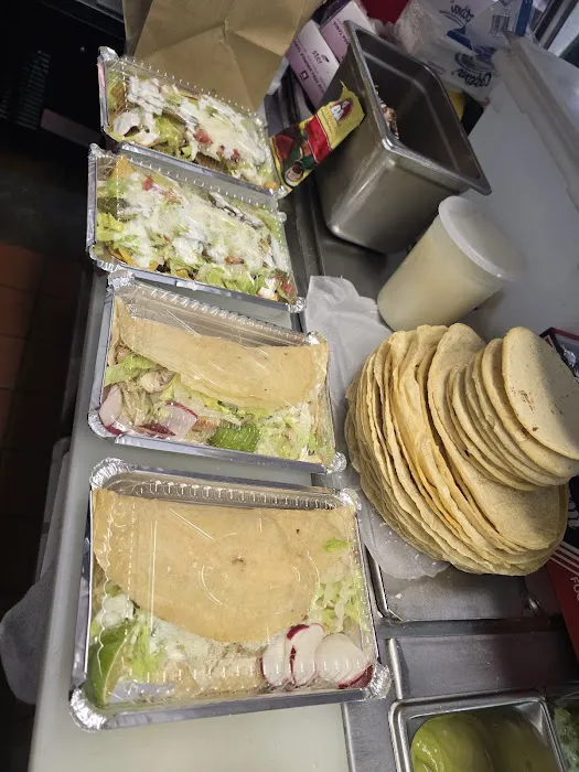 Taqueria el gallo giro corp Picture 7