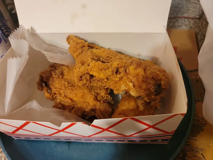 Halal Nashville Fried Chicken and Pizza Picture 3