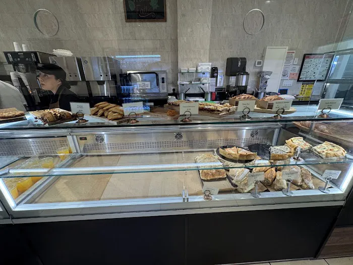 Cannelle Patisserie Picture 3