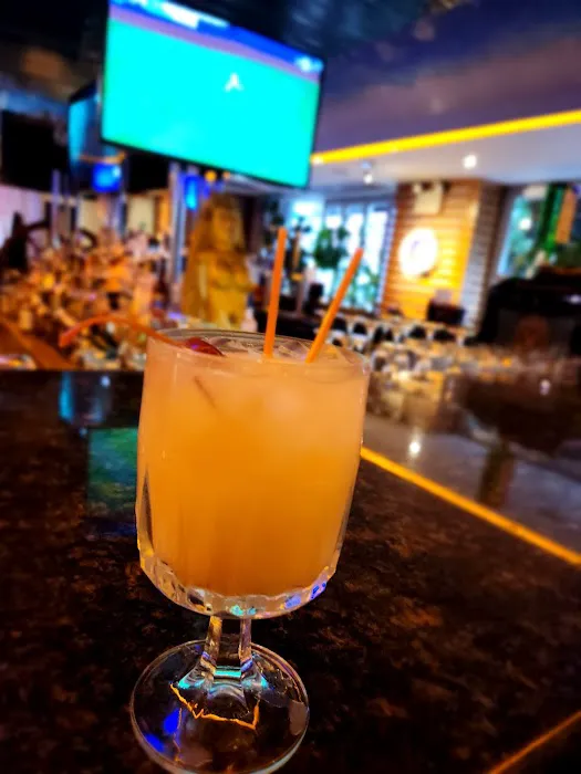 Pool Bar Picture 1