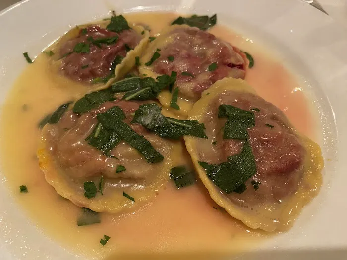 Armondo's Italian Resturant Picture 2