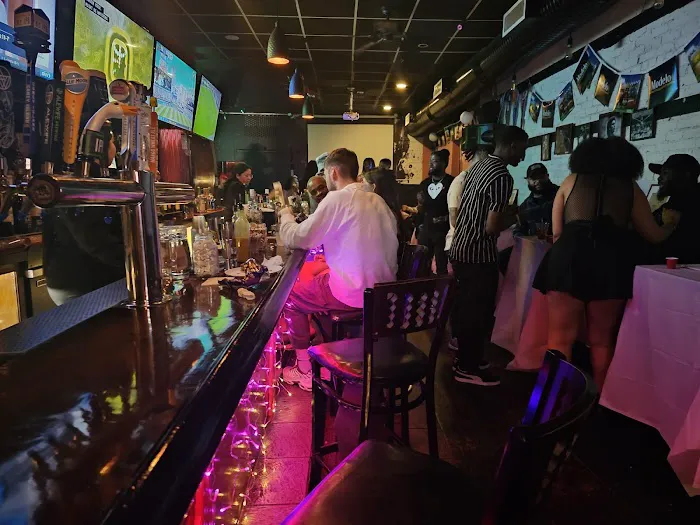 Legends Sports Bar Picture 1