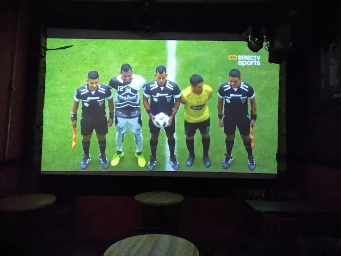 Pasiones Sports Bar Picture 5