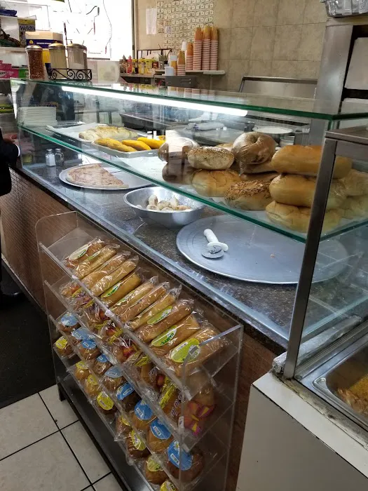 Alex's Pizza & Deli Picture 4