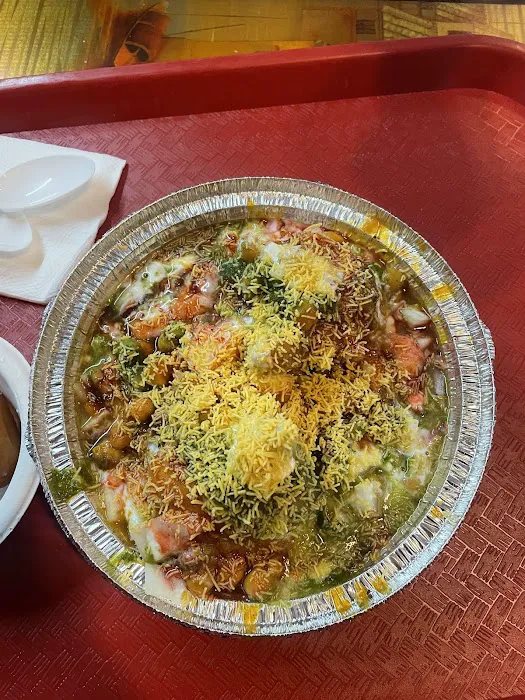Raja Sweets & Fast Food Picture 2