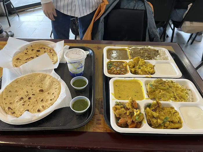 Raja Sweets & Fast Food Picture 7