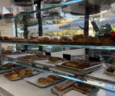 Meri's Bakeshop Cafe