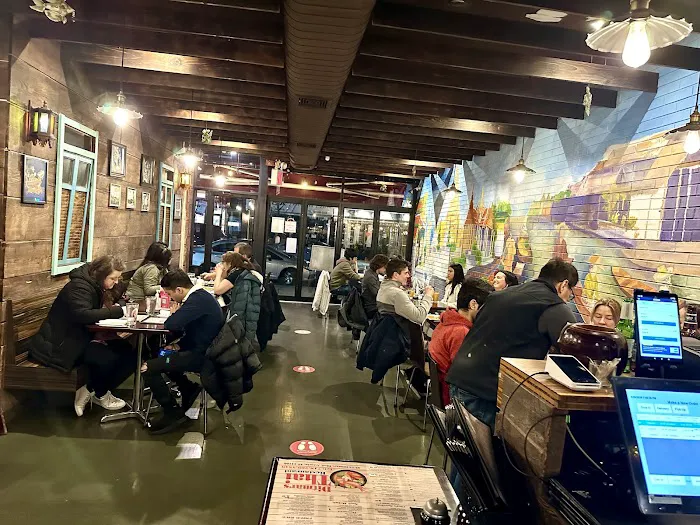 Ditmars Thai Picture 2