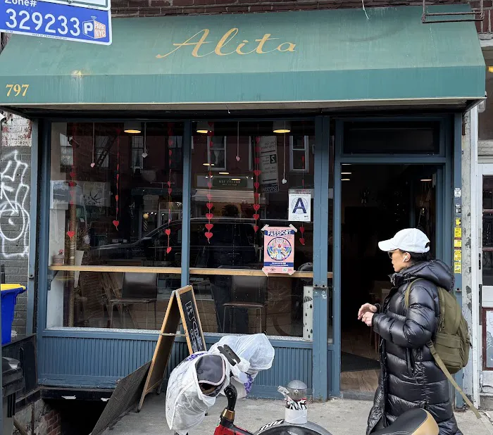 Alita Cafe Picture 4