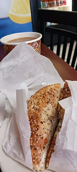 SHM Bagel & Coffee Shop Picture 10
