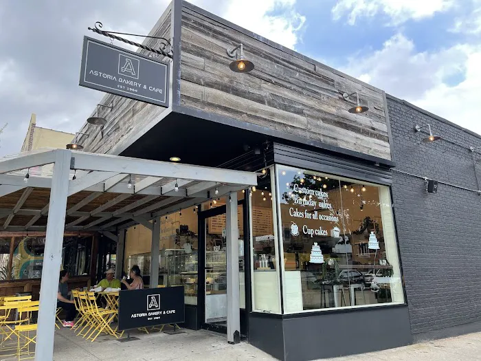 Astoria Bakery & Cafe Picture 5