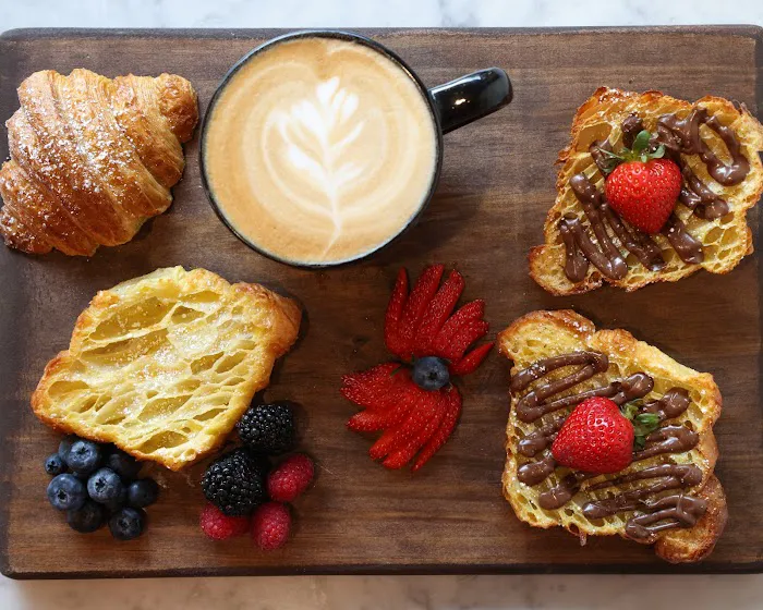 Astoria Bakery & Cafe Picture 9