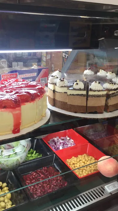 T&A Gourmet Deli Picture 8