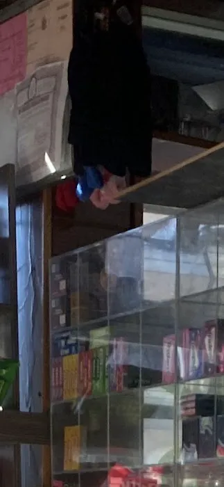 Major Deli & Grocery Picture 4