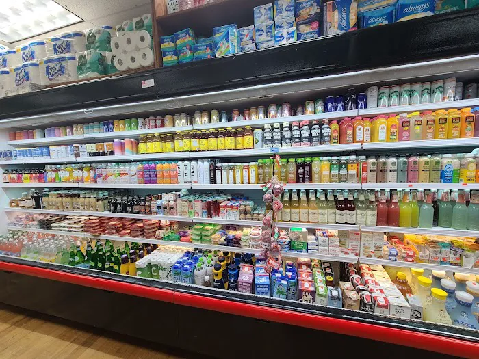Big Apple 22 deli and grocery Picture 2