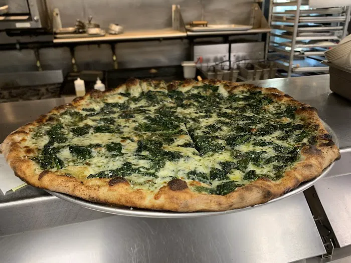 Happy Bull Pizza Picture 3