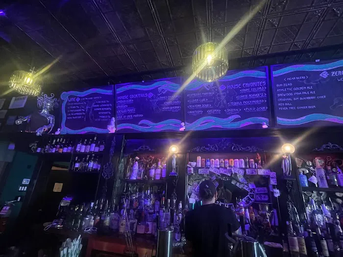 Medusa Bar Bk Picture 3