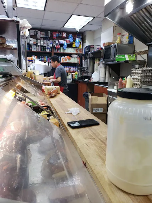 Aden Gourmet Deli Picture 5